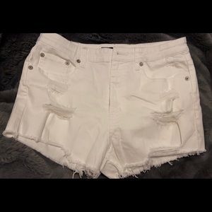 Aero White Shorts Size 12